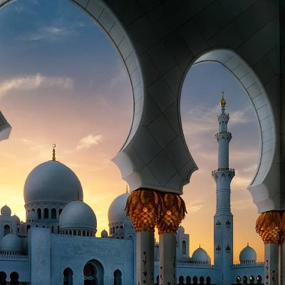 sunset-view-at-mosque-abu-dhabi-united-arab-emirat-3GHRNL4.jpg
